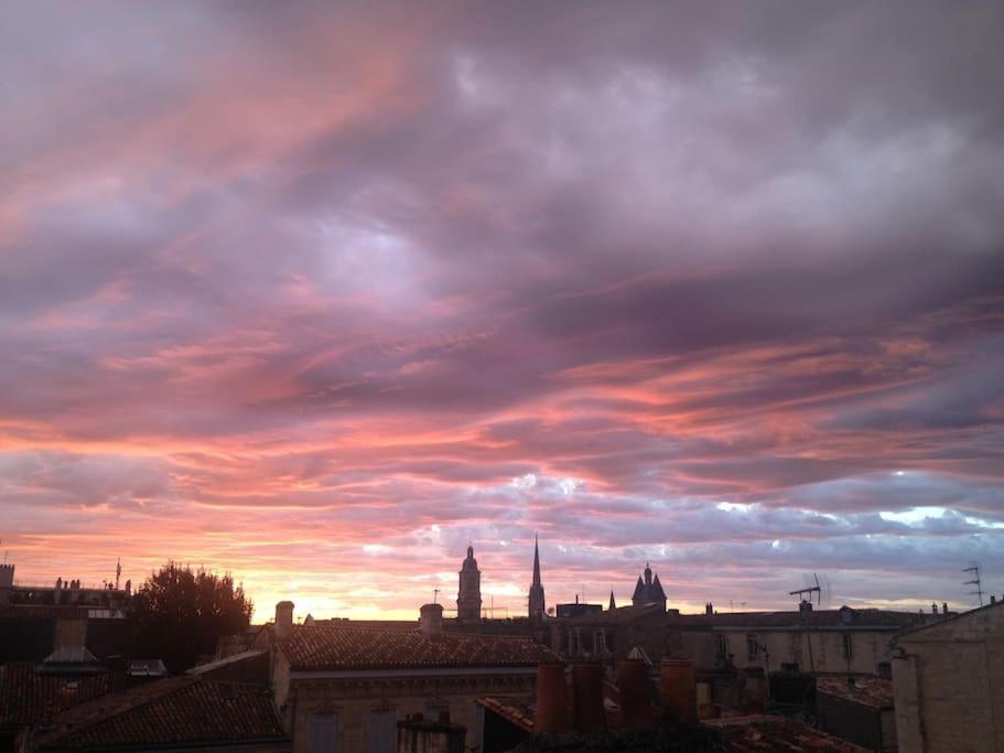 Lumineux Appartement Sous Les Toits A Pey Berland Bordeaux Esterno foto